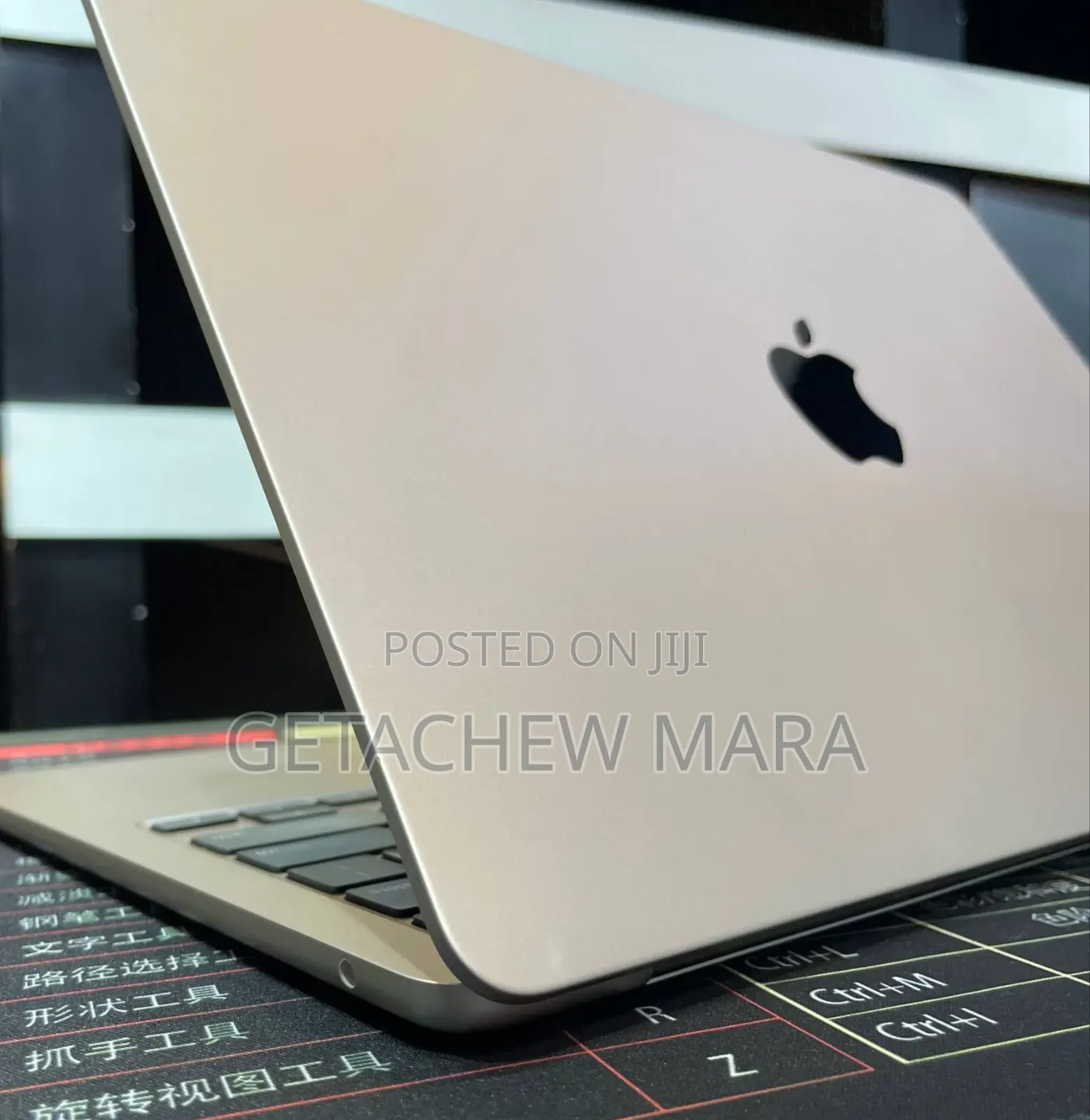 New Laptop Apple MacBook Pro 2022 M2 16GB Intel SSD 256GB