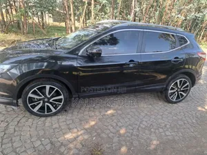 Nissan Qashqai 2017 Black