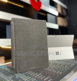 New Laptop Microsoft Surface Pro 8 16GB Intel Core I7 SSD 256GB