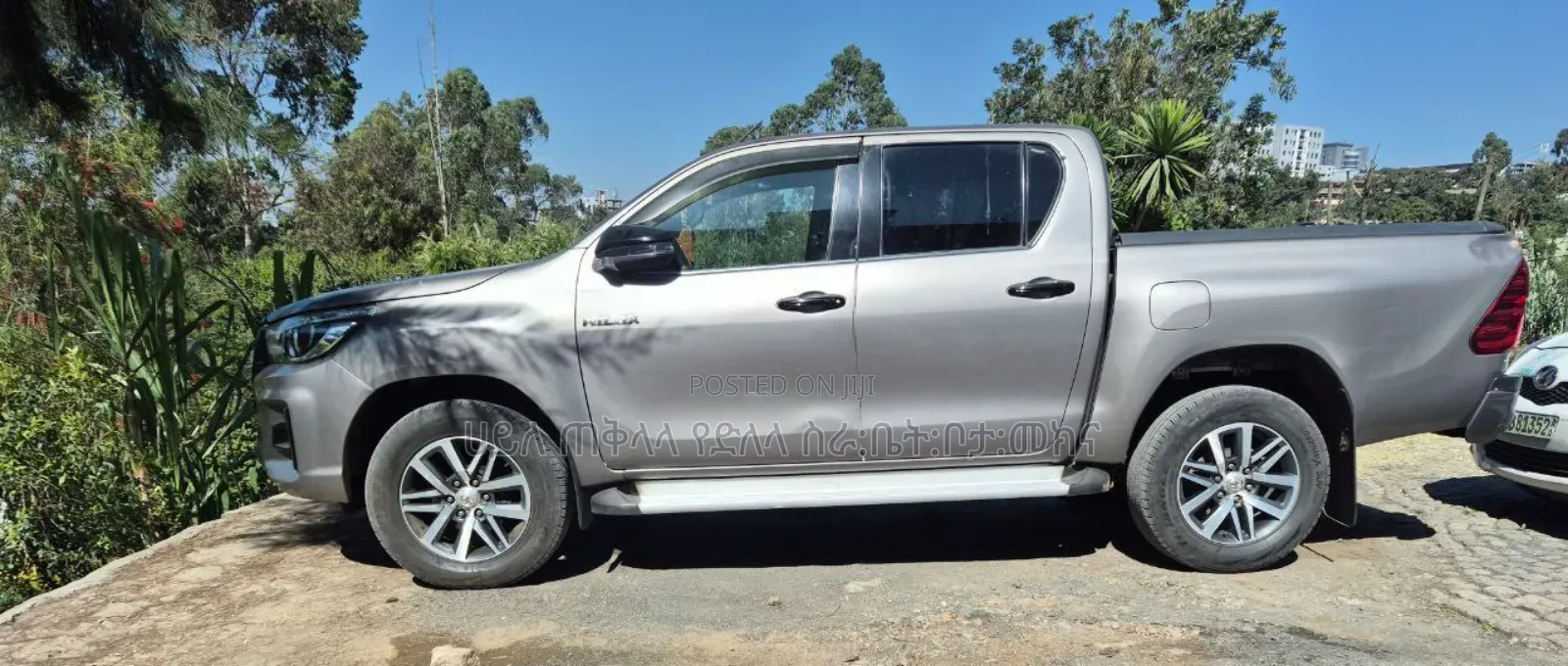 Toyota Hilux 2020 Gray