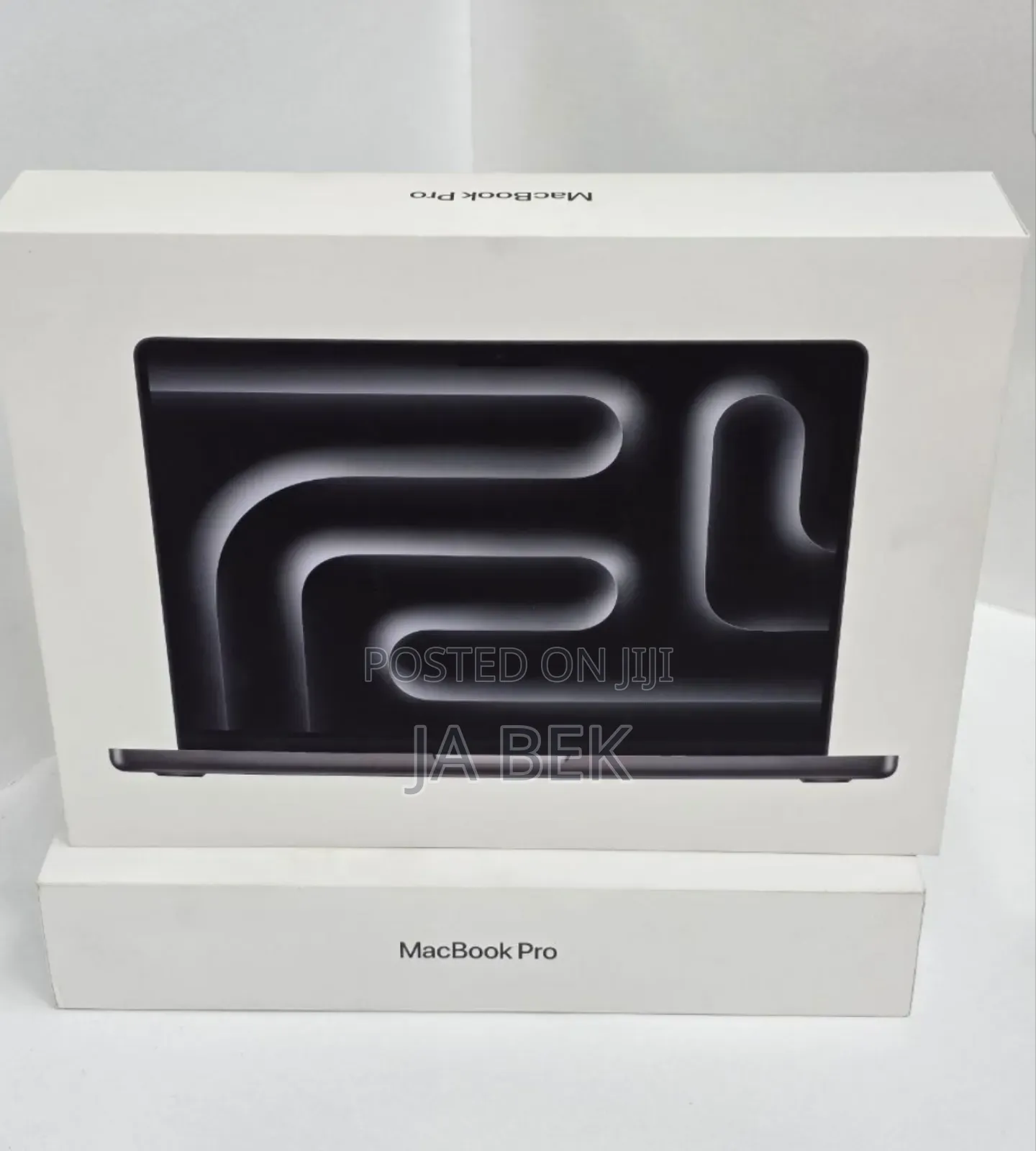 New Laptop Apple MacBook Pro 2024 M4 14-Inch 16GB Apple M4 Pro SSD 1T