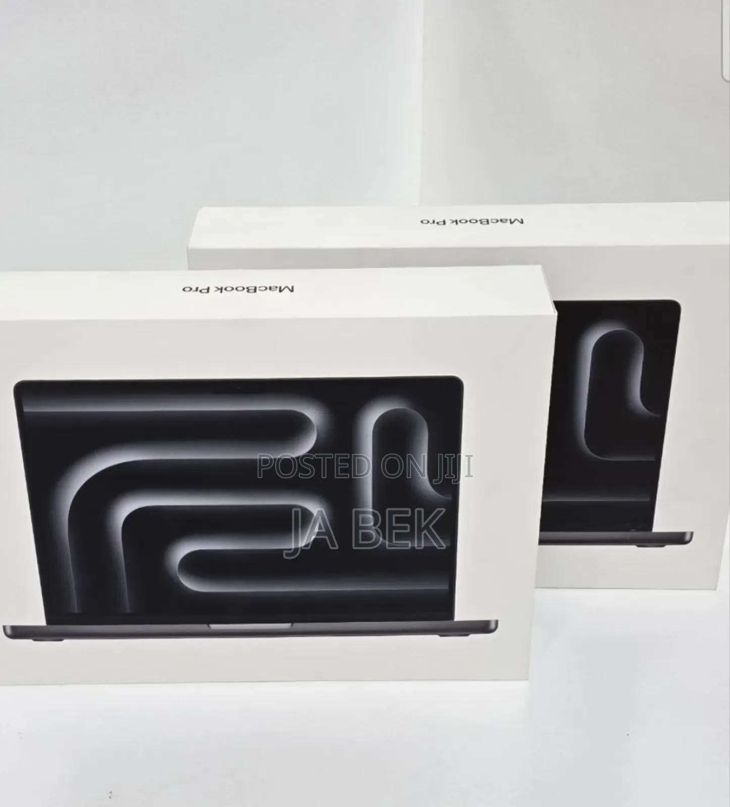 New Laptop Apple MacBook Pro 2024 M4 14-Inch 16GB Apple M4 Pro SSD 1T