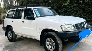 Nissan Patrol 4.8 2011 White