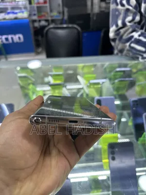 New Samsung Galaxy S22 Ultra 256 GB White