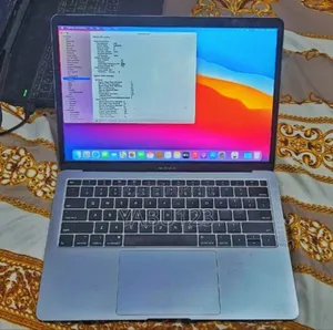 New Laptop Apple MacBook 2018 8GB Intel SSD 128GB