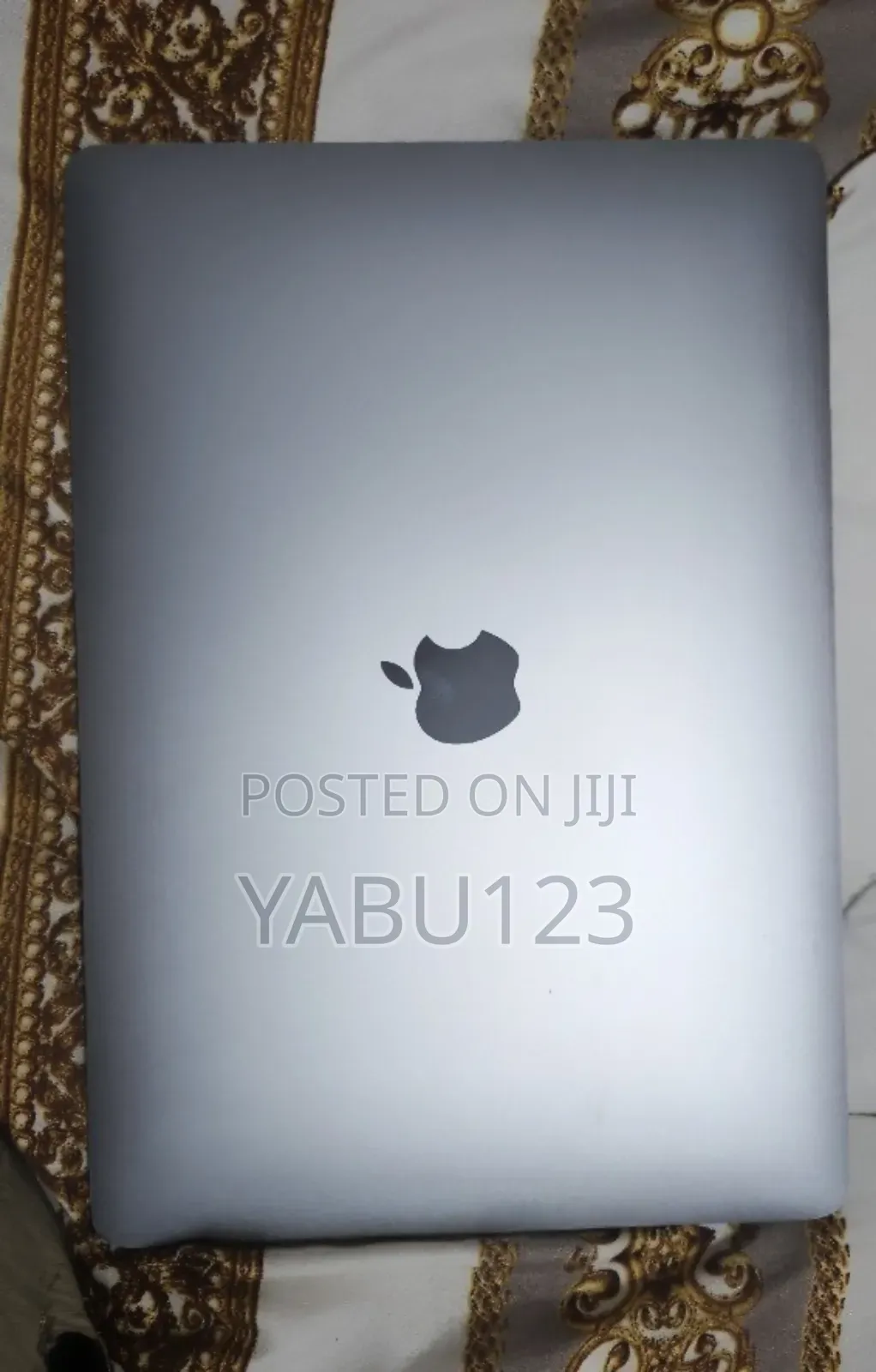 New Laptop Apple MacBook 2018 8GB Intel SSD 128GB