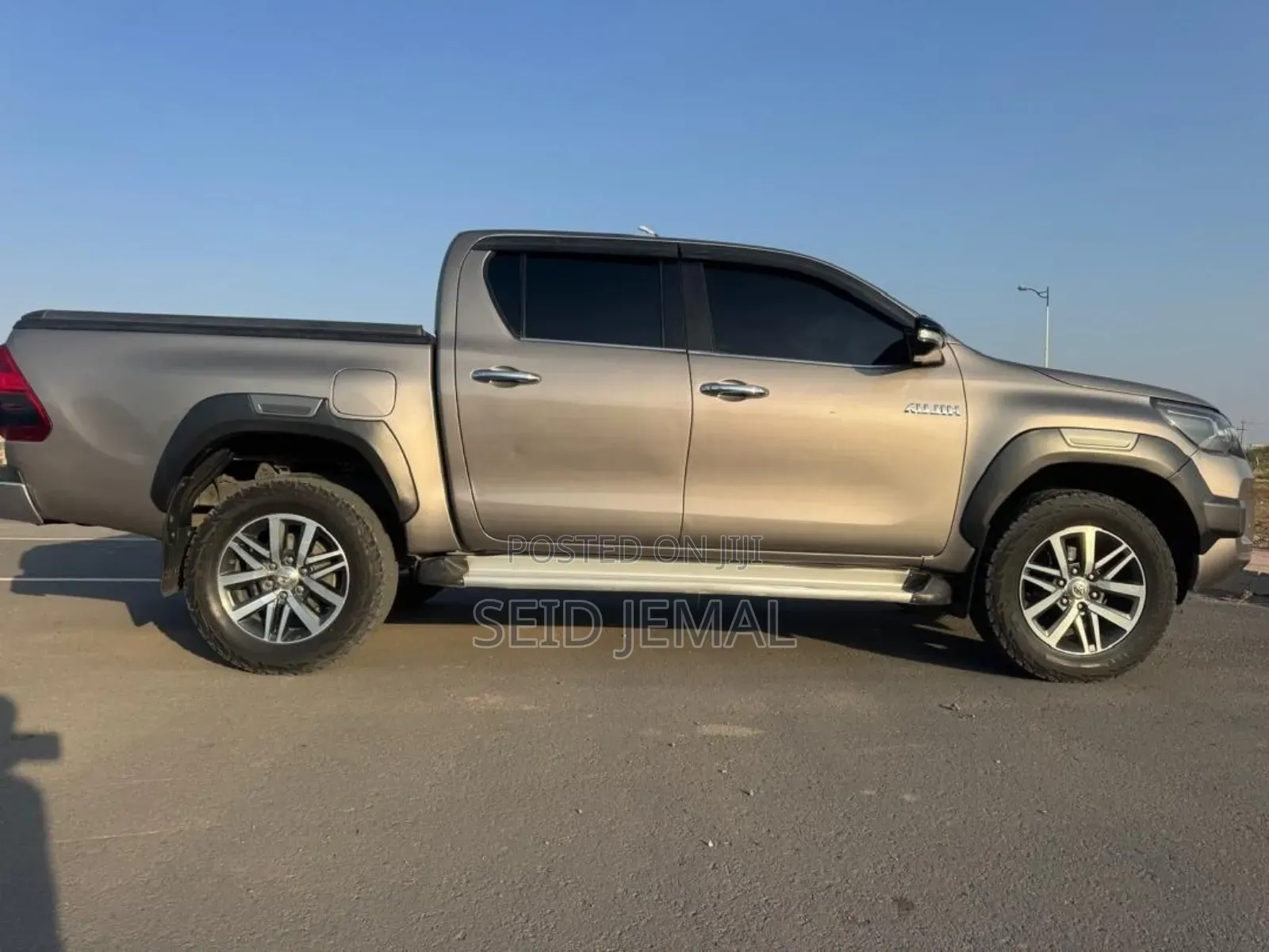 Toyota Hilux 2018 Gray