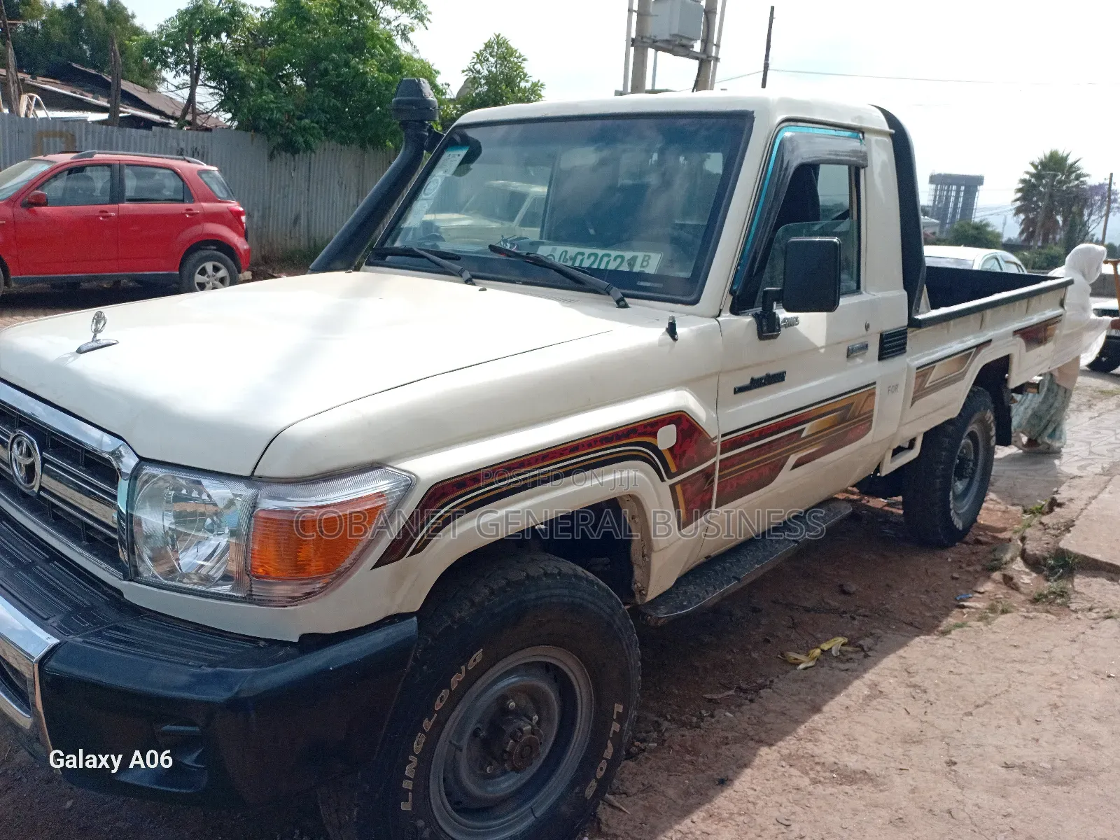 Toyota Land Cruiser 2012 White
