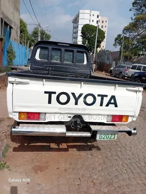 Toyota Land Cruiser 2012 White
