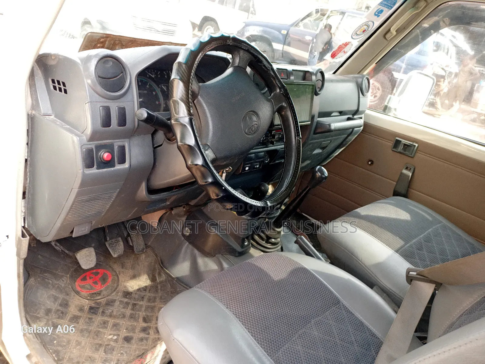 Toyota Land Cruiser 2012 White