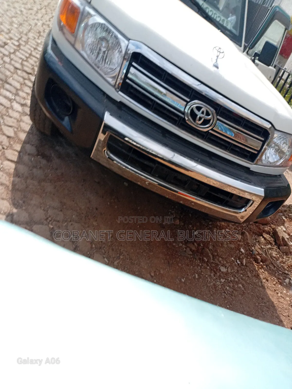 Toyota Land Cruiser 2012 White