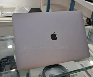 Photo - New Laptop Apple MacBook Pro 2019 32GB SSD 512GB