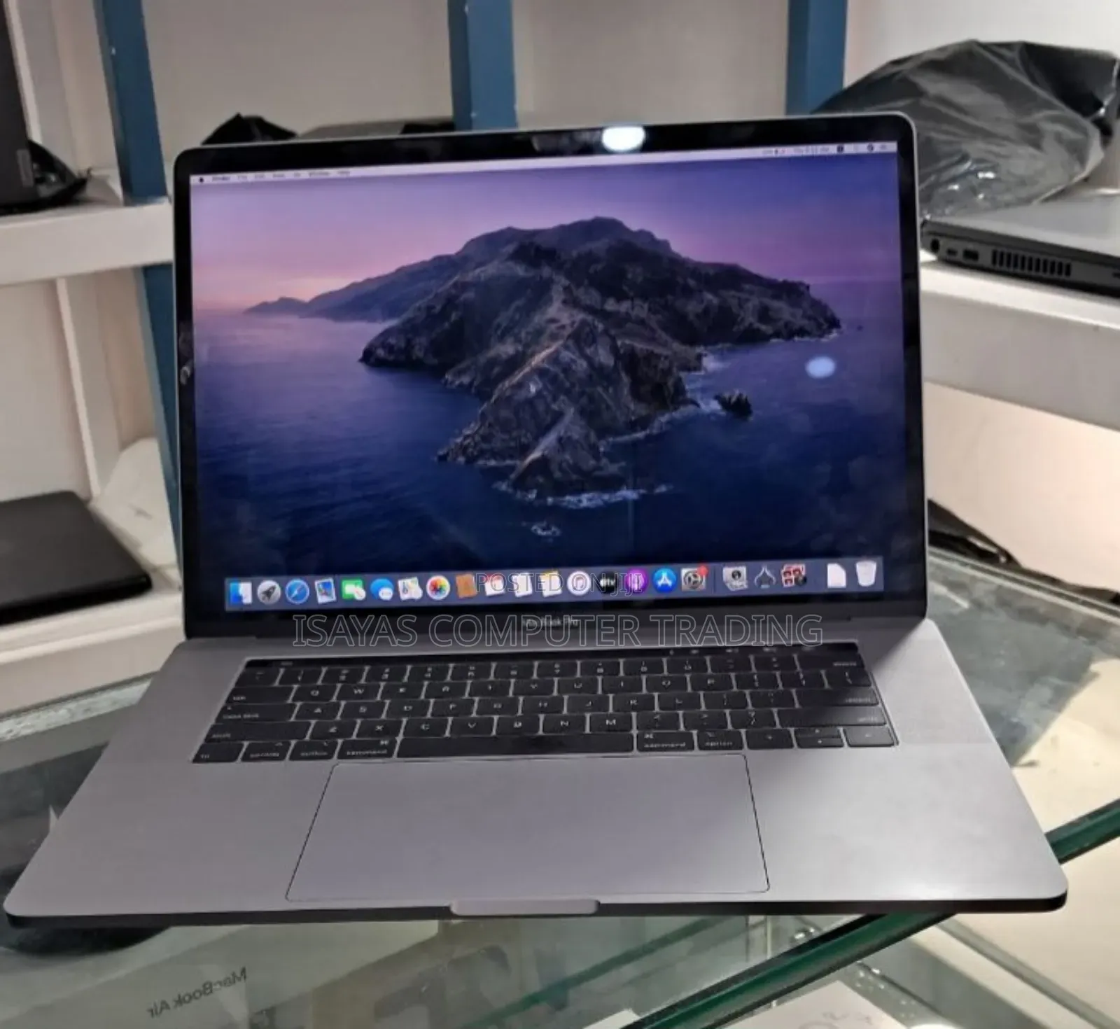New Laptop Apple MacBook Pro 2019 32GB SSD 512GB
