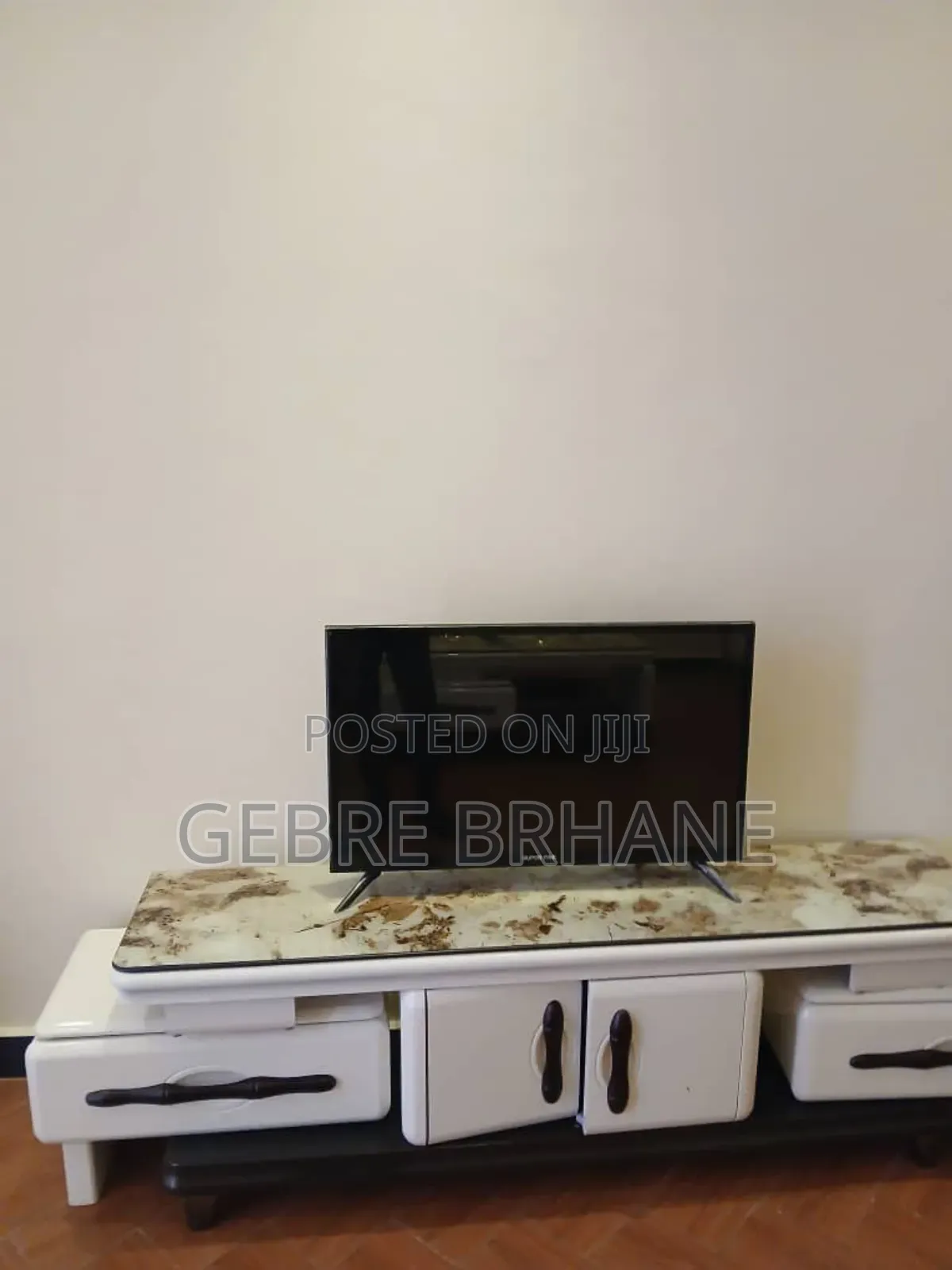 Furnished 1bdrm Apartment in Apartment, Yeka for rent