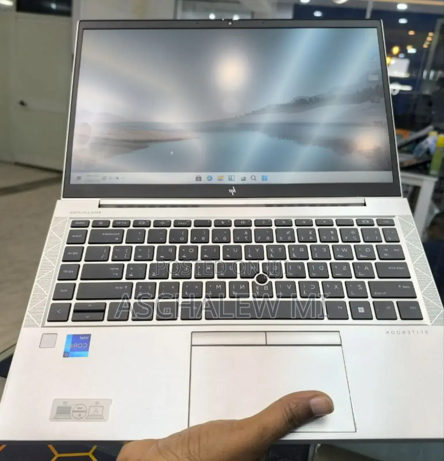 New Laptop HP EliteBook 840 G8 16GB Intel Core I7 SSD 512GB