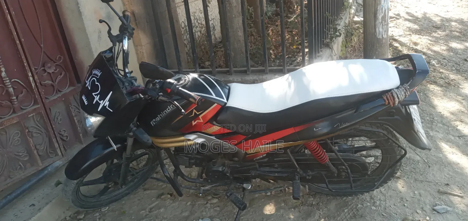 Mahindra Centuro 2016 Red