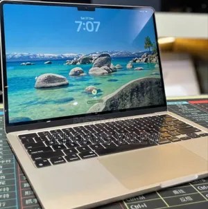 New Laptop Apple MacBook Air 2022 M2 16GB Apple M2 SSD 256GB