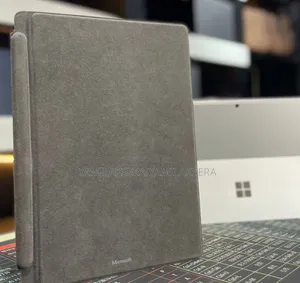 New Laptop Microsoft Surface Pro 8 16GB Intel Core i7 SSD 256GB
