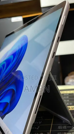 New Laptop Microsoft Surface Pro 8 16GB Intel Core I7 SSD 512GB