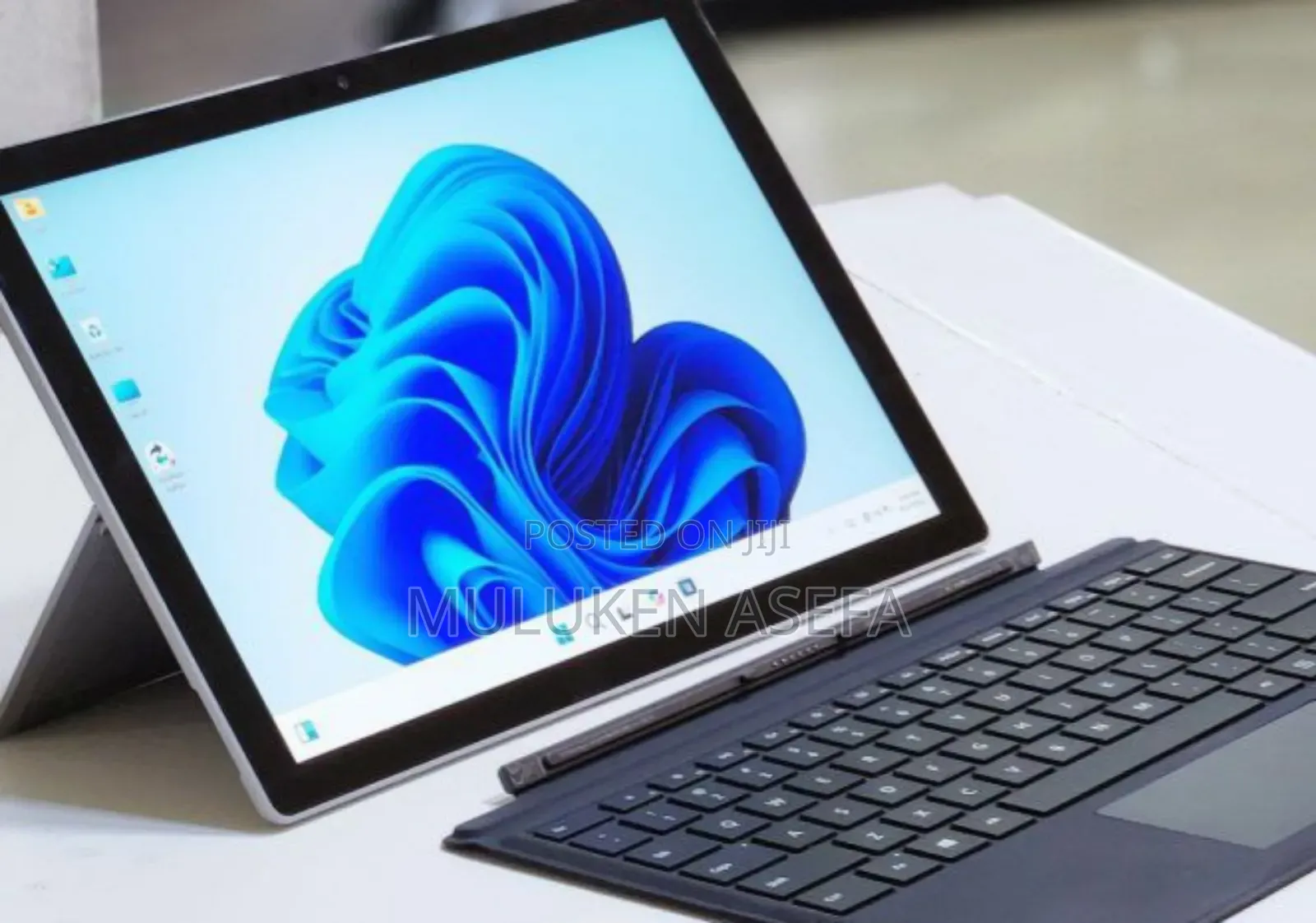 New Laptop Microsoft Surface 8GB Intel Core I7 SSD 256GB