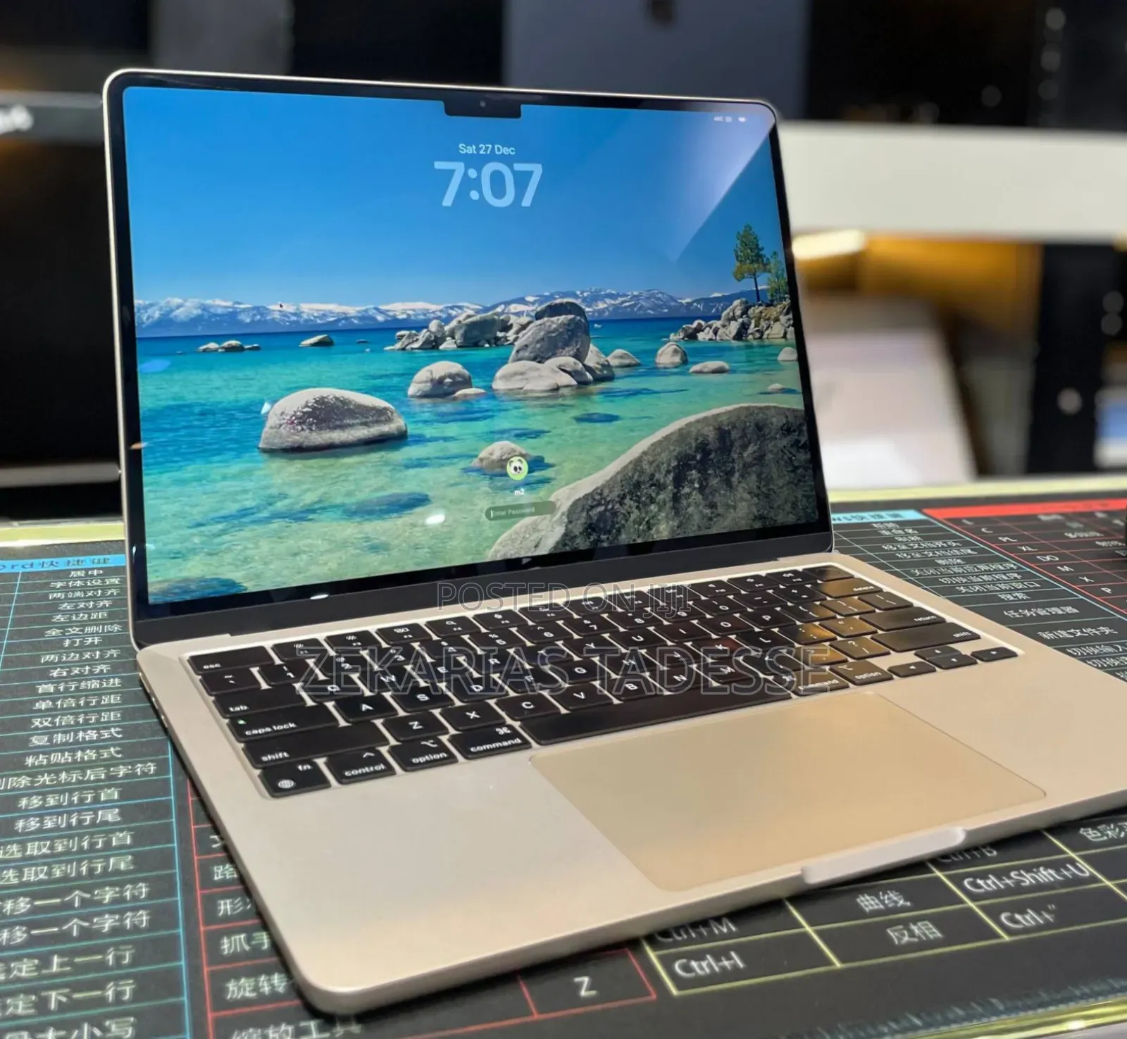 New Laptop Apple MacBook Air 2022 M2 16GB Apple M2 SSD 256GB