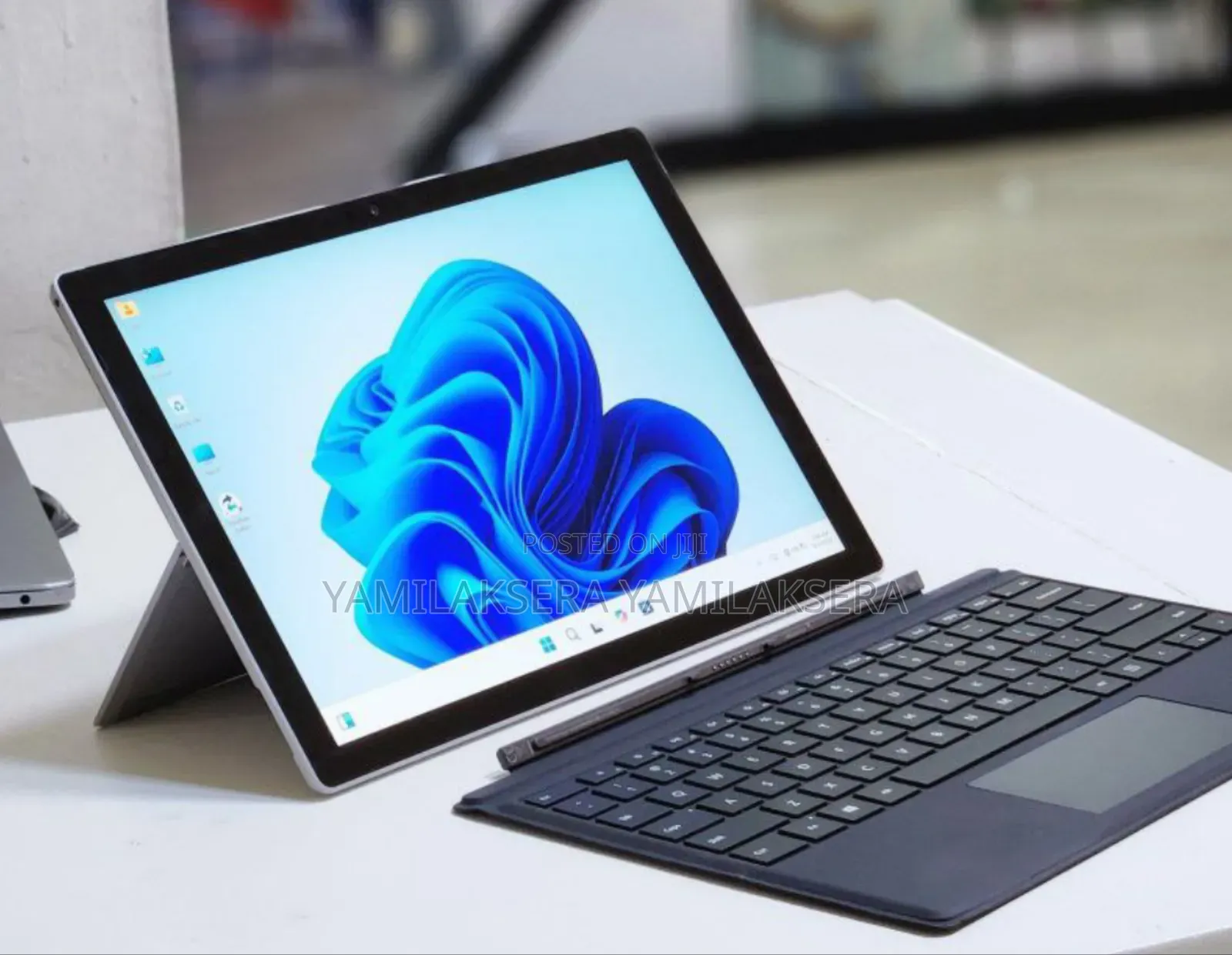 New Laptop Microsoft Surface Pro 6 8GB Intel Core I7 SSD 256GB