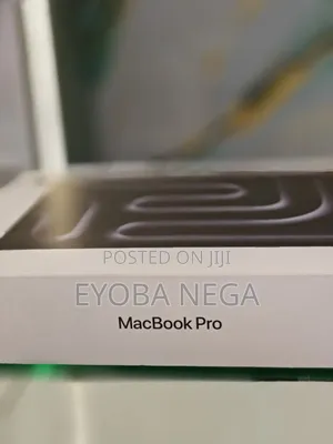 New Laptop Apple Macbook Pro 2025 M5 14-Inch 16GB Apple M5 SSD 512GB