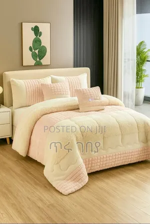 7pcs Comforter Set Very Beautiful and Warm Comfort for Christmas የገና