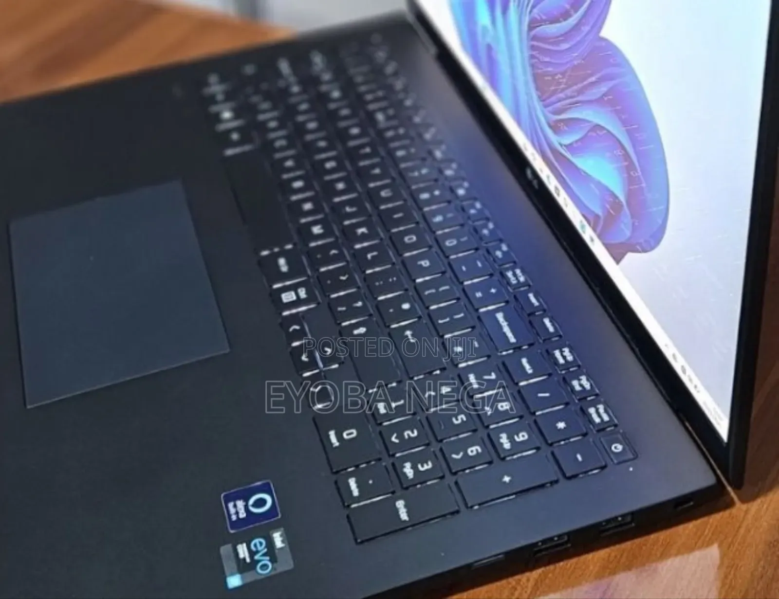 New Laptop LG Gram 15.6 16GB Intel Core i7 SSD 512GB