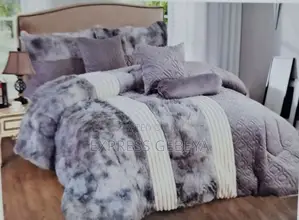 7pcs Comforter Set በጣም ውበት ያለው እና ደስ የሚል ሙቀት የሚፈጥር ፈር ኮምፈርት