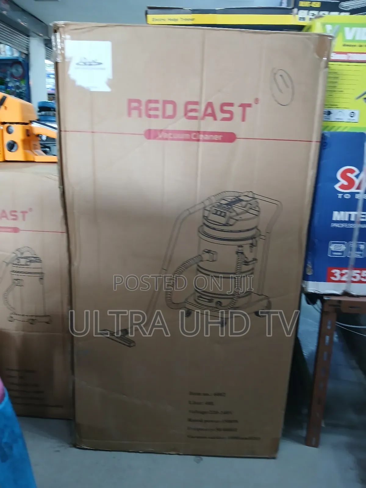 Red East Industrial Wet/Dry Vacuum Cleaner. It Has a 40l Capacity.