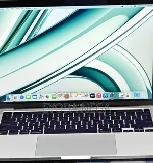 New Laptop Apple MacBook Pro 2022 M2 8GB Apple M2 SSD 256GB