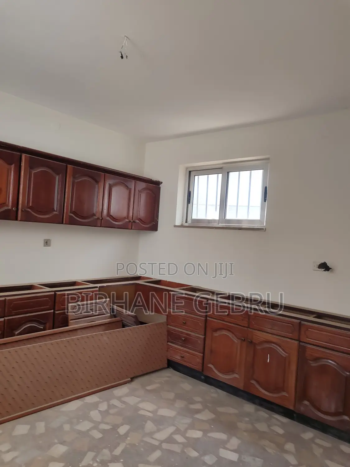 G+2 House Rent for Hotel or Living