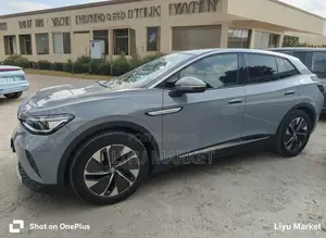 Volkswagen ID.4 2023 Gray