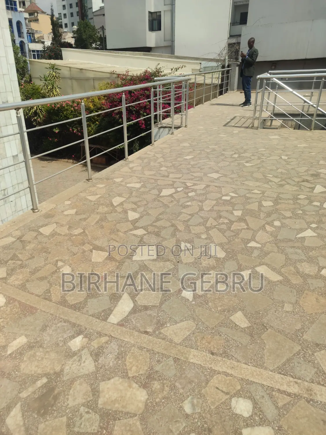 G+2 House Rent for Hotel or Living