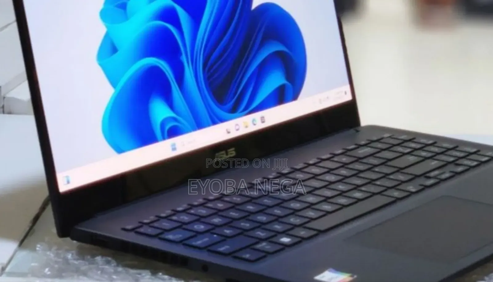 New Laptop Asus VivoBook 15 X505BA 16GB Intel Core I9 SSD 1T