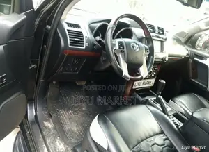 Toyota Land Cruiser 2013 Black