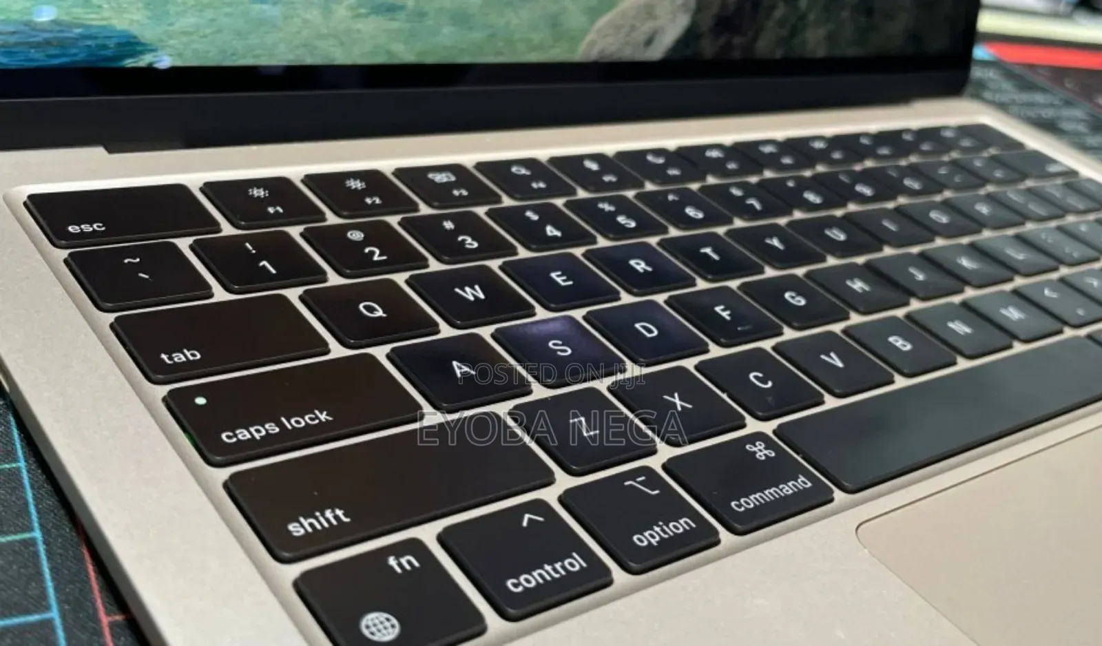 Laptop Apple MacBook Air 2022 M2 16GB Apple M2 SSD 256GB