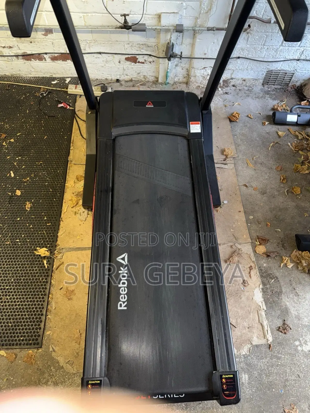 ያመጣነዉ ዘመናዊ የመሮጫ ማሽን Reebok Jet300 Series የሚባል