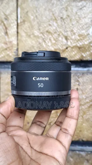 Photo - Canon Rf 50 Mm Lens