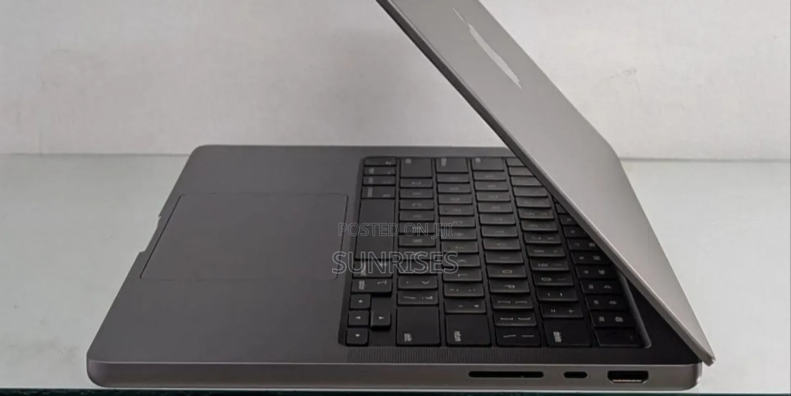 New Laptop Apple MacBook Pro M1 16GB Apple M1 SSD 1T