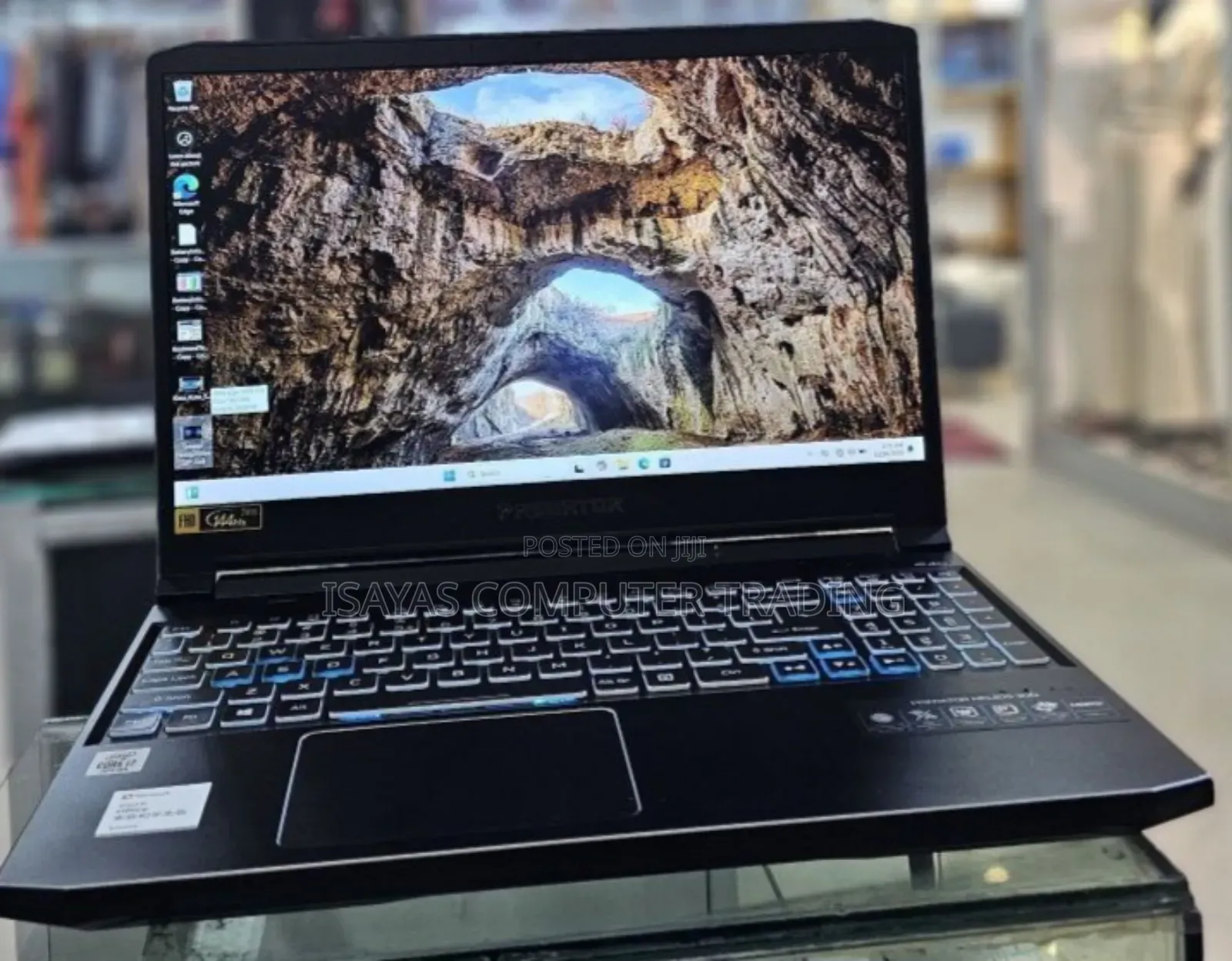 New Laptop Apple MacBook Air 2022 M2 16GB SSD 256GB