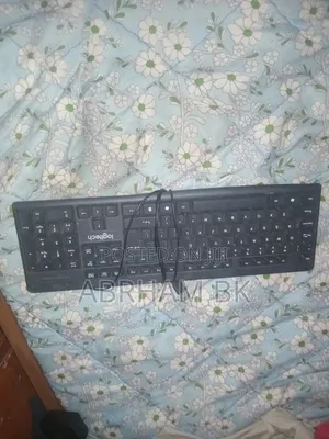 Photo - Logitech Key Board