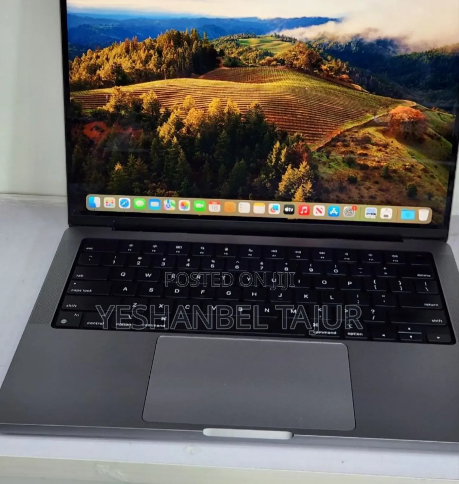 New Laptop Apple MacBook Pro M1 16GB Apple M1 Pro SSD 512GB