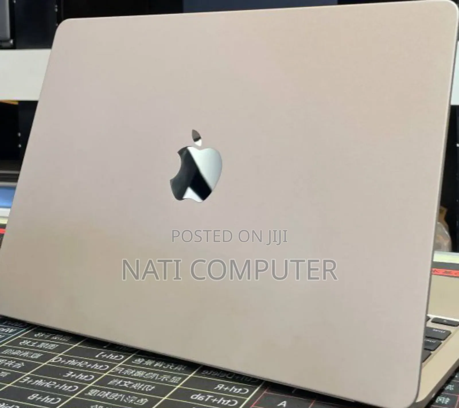 New Laptop Apple MacBook Air 2022 M2 8GB Apple M2 SSD 256GB