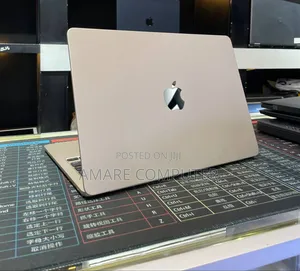 New Laptop Apple MacBook Air 2022 M2 16GB Apple M2 SSD 256GB