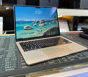 New Laptop Apple MacBook Air 2022 M2 16GB Apple M2 SSD 256GB