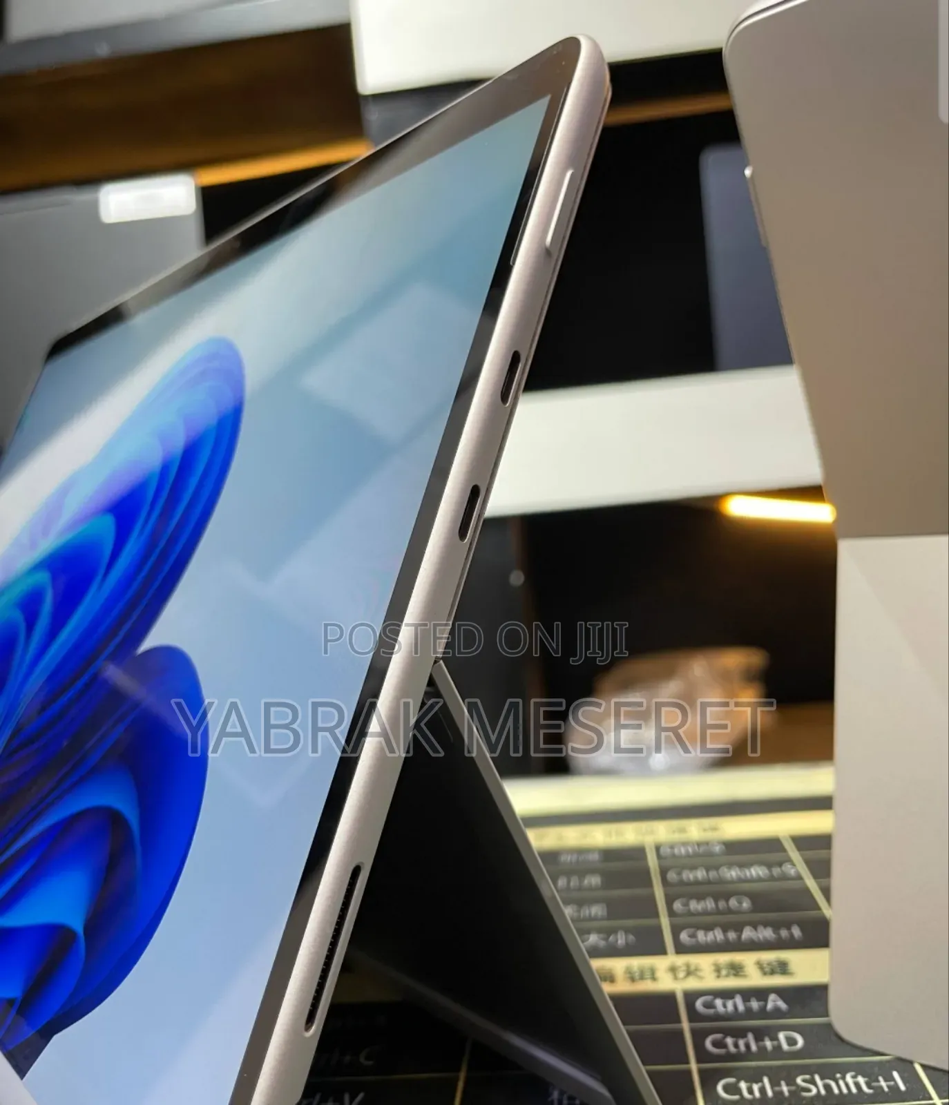 New Laptop Microsoft Surface Pro 8 16GB Intel Core I7 SSD 256GB