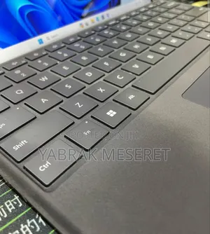 New Laptop Microsoft Surface Pro 8 16GB Intel Core I7 SSD 256GB