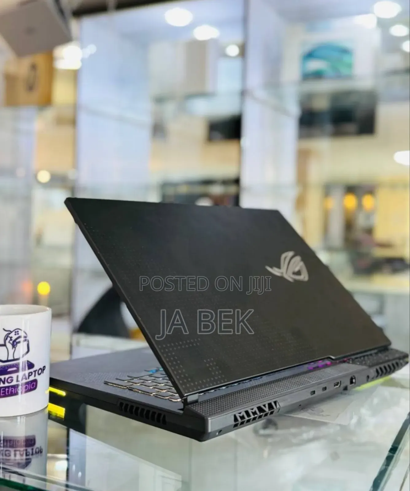 New Laptop Asus ROG Strix G17 16GB AMD Ryzen 9 SSD 1T